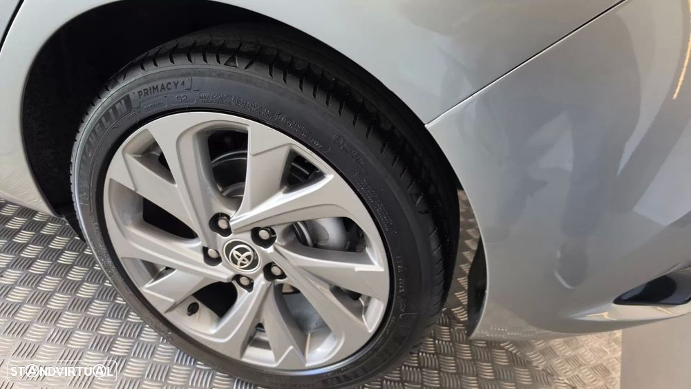 Toyota Auris 1.6 D-4D Exclusive+Navi - 30