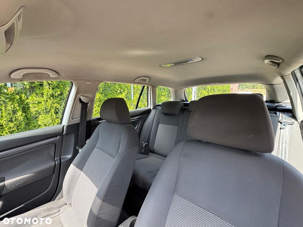 Volkswagen Golf 1.9 TDI DSG DPF Trendline - 24