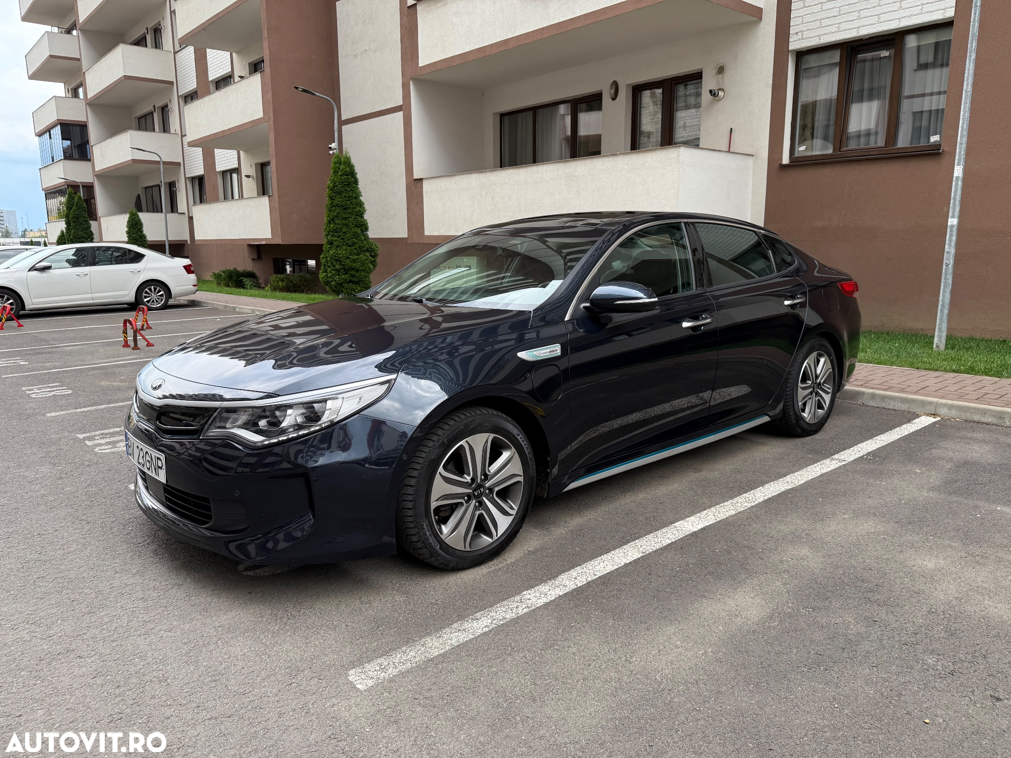 Kia Optima 2.0 GDI Plug-In Hybrid Attract - 4