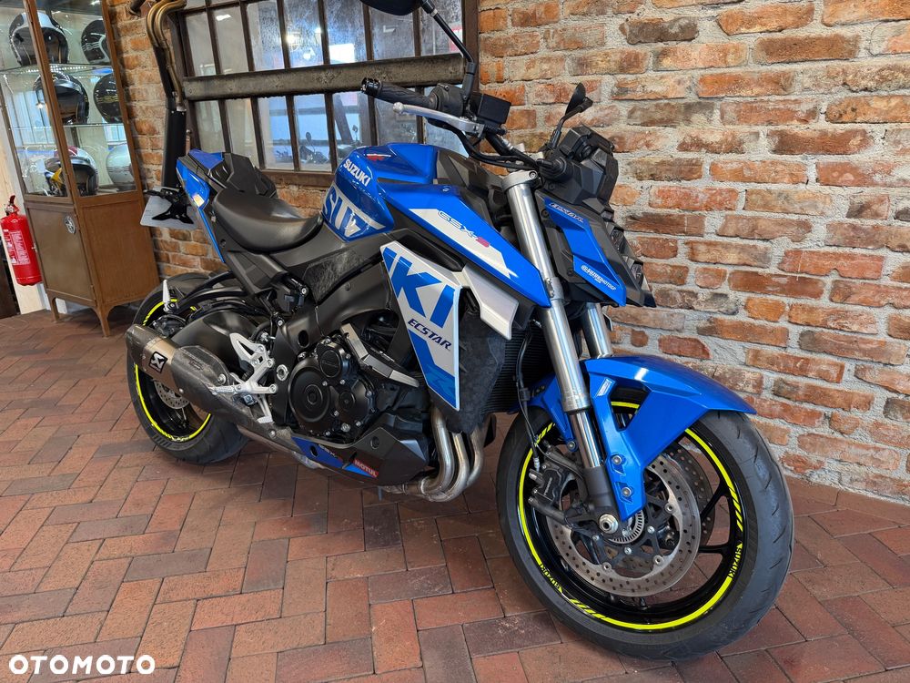 Suzuki GSX - 4