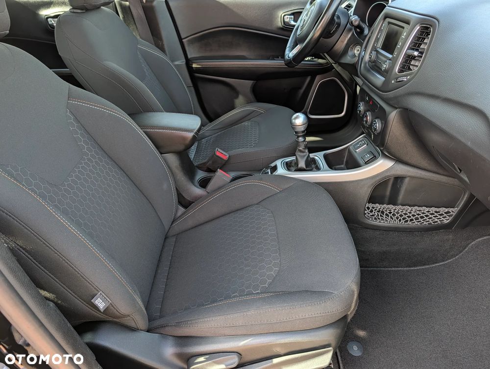 Jeep Compass 1.4 TMair Sport FWD S&S - 17