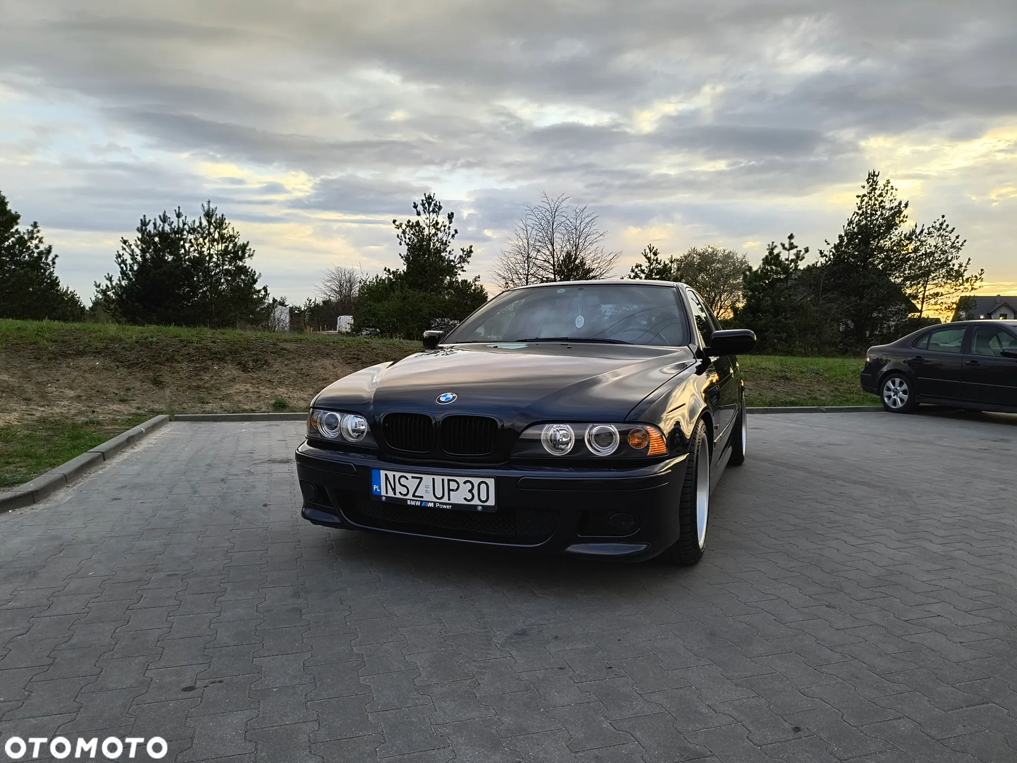 BMW Seria 5 520i - 4