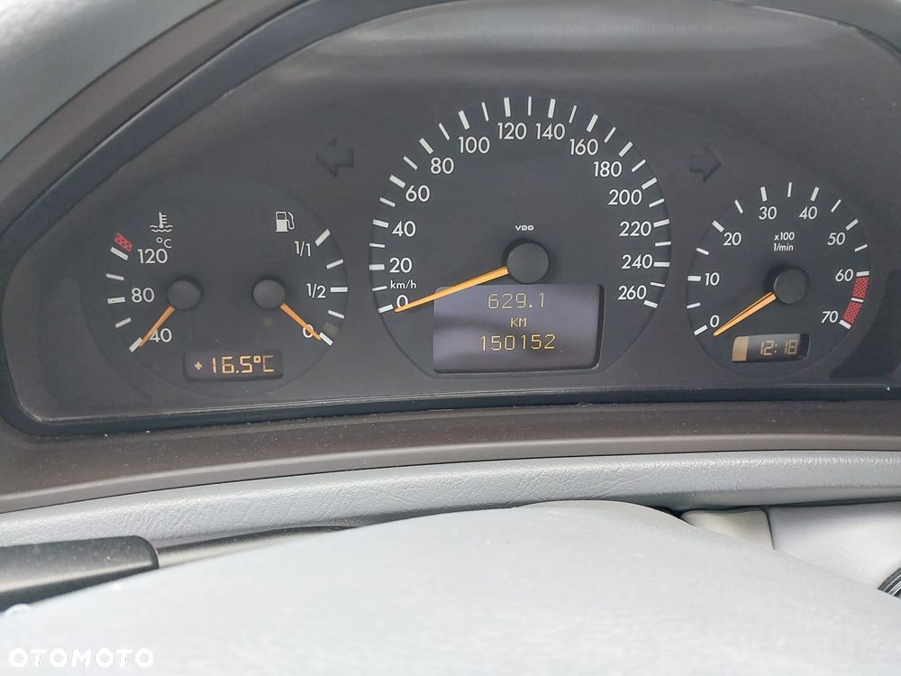 Mercedes-Benz CLK - 19