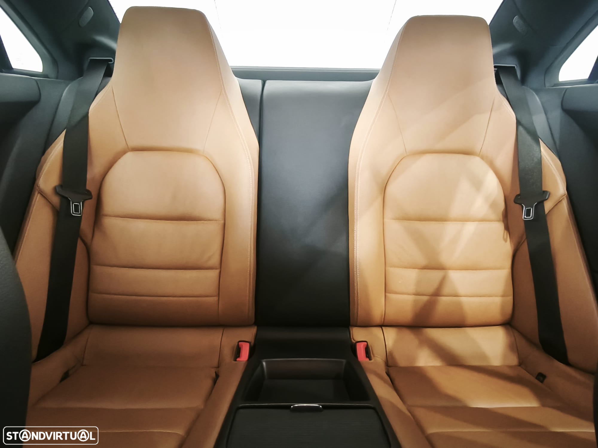 Mercedes-Benz E 350 CDi Avantgarde BlueEfficiency Auto - 25