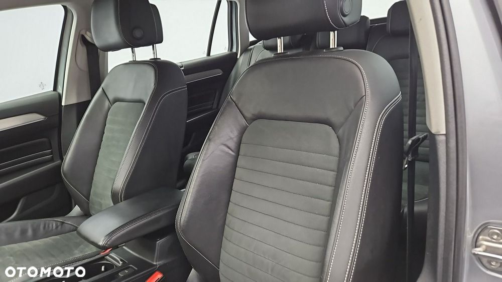 Volkswagen Passat Variant 2.0 TDI Elegance DSG - 12