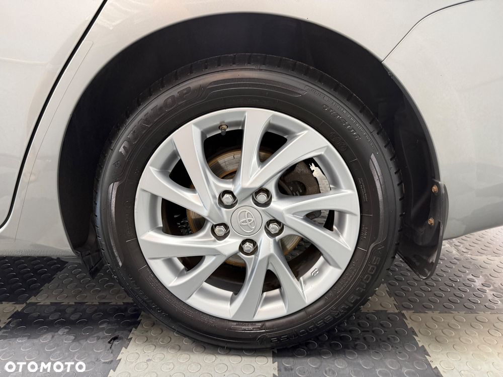 Toyota Auris - 17