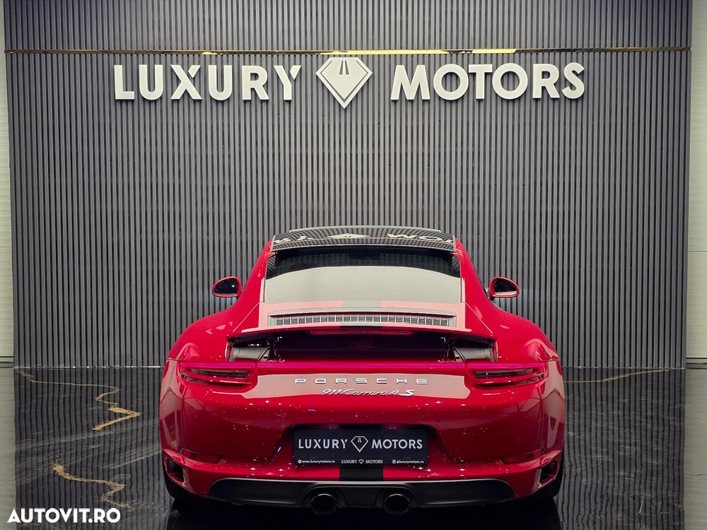 Porsche 911 Carrera 4 PDK - 39