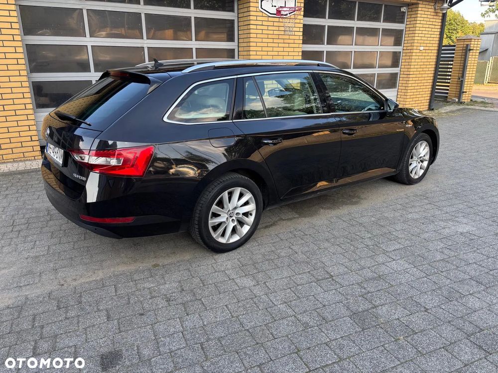 Skoda Superb 2.0 TDI L&K - 10