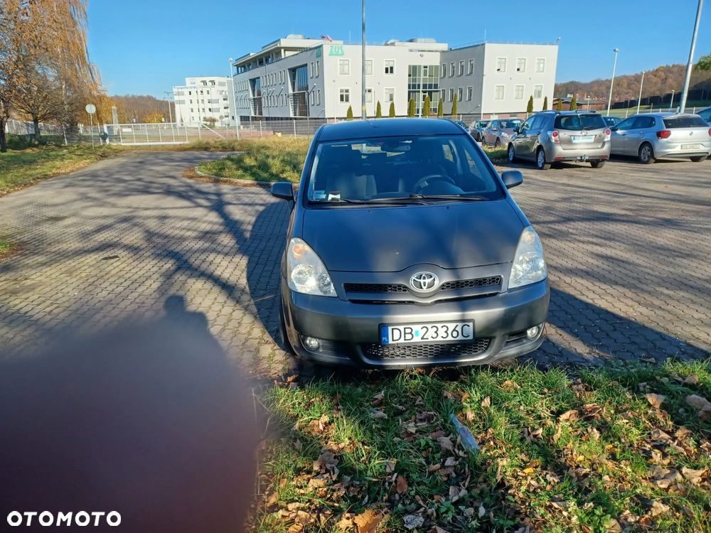 Toyota Corolla Verso - 14