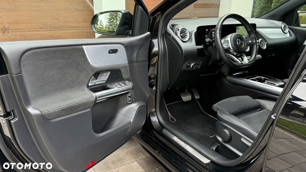 Mercedes-Benz Klasa B 250 e PHEV AMG Line 8G-DCT - 18