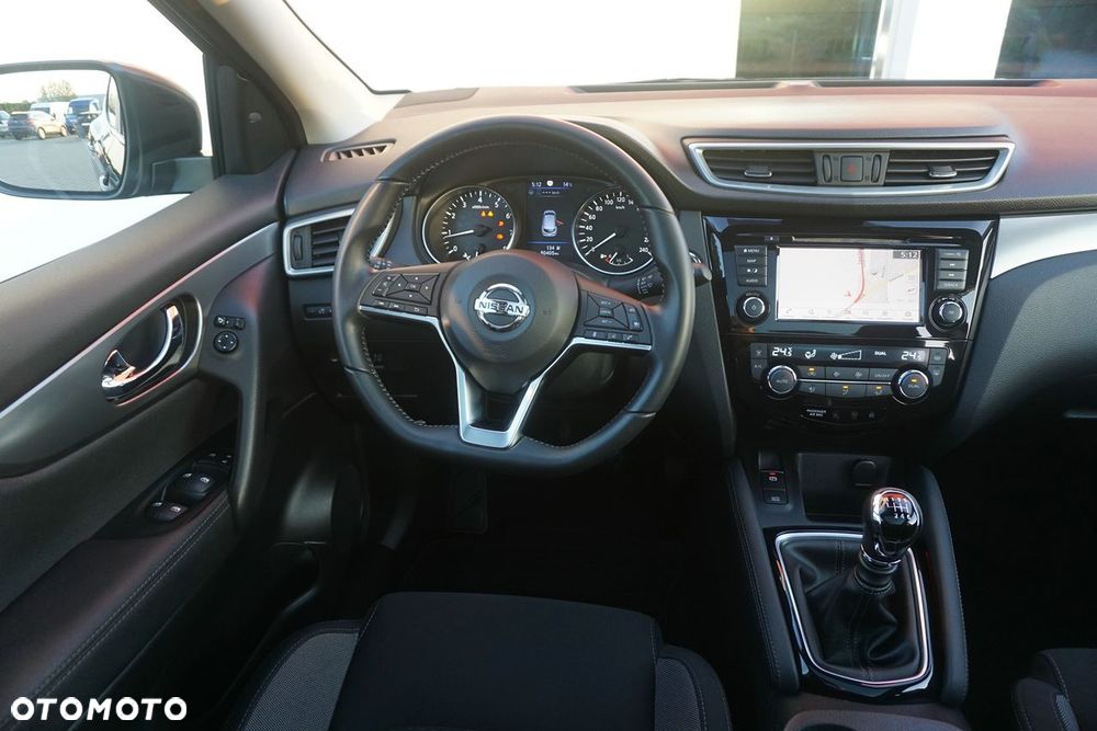 Nissan Qashqai 1.3 DIG-T N-Connecta - 18
