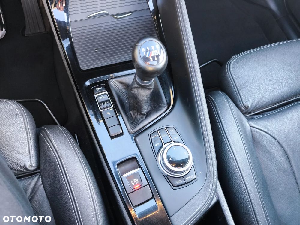 BMW X1 sDrive18i xLine - 24