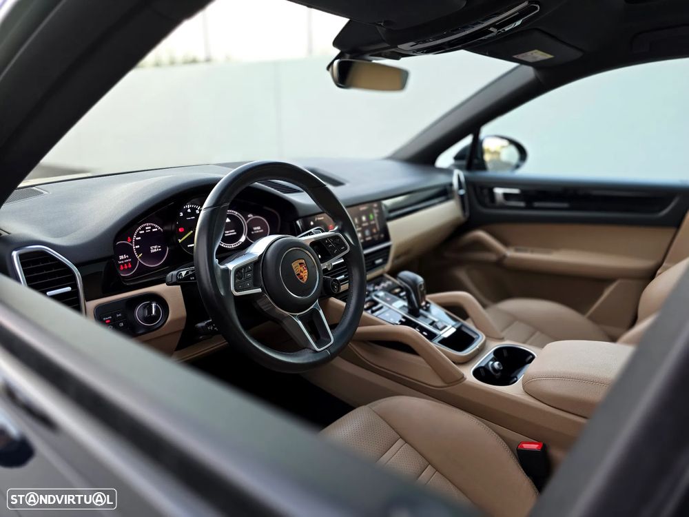 Porsche Cayenne Coupé E-Hybrid - 16