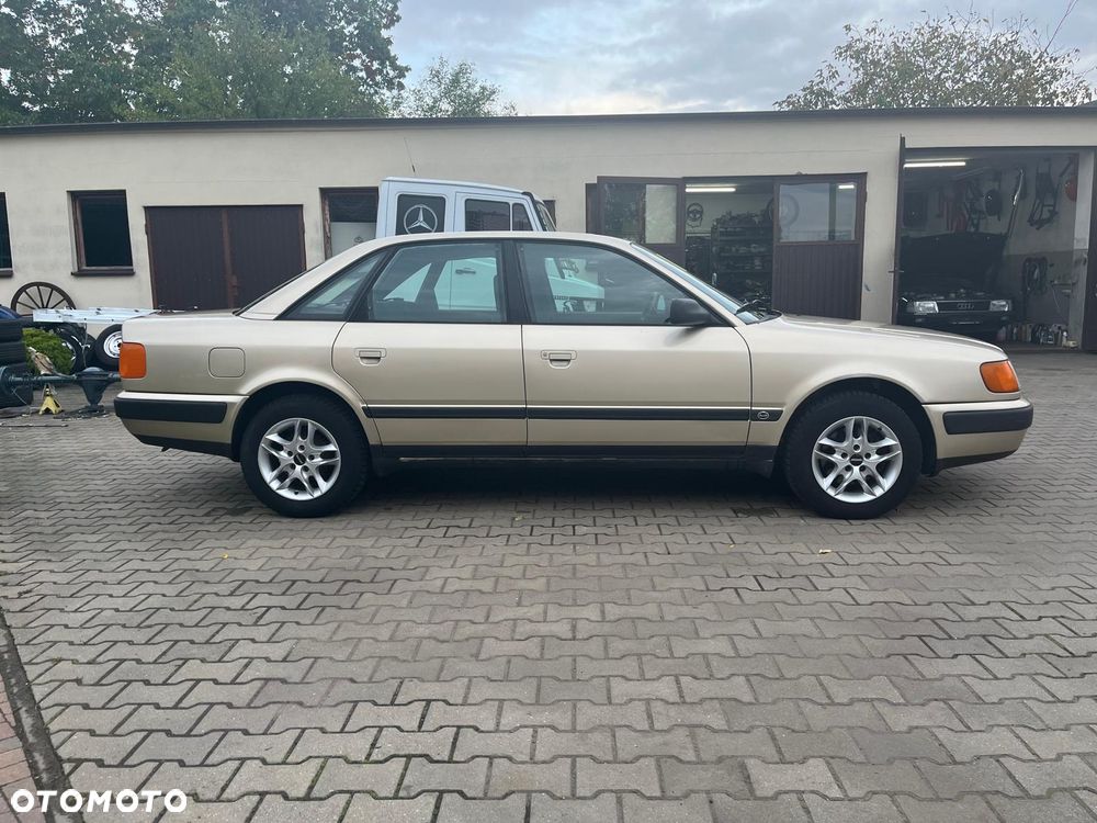 Audi 100 1991 photo 2