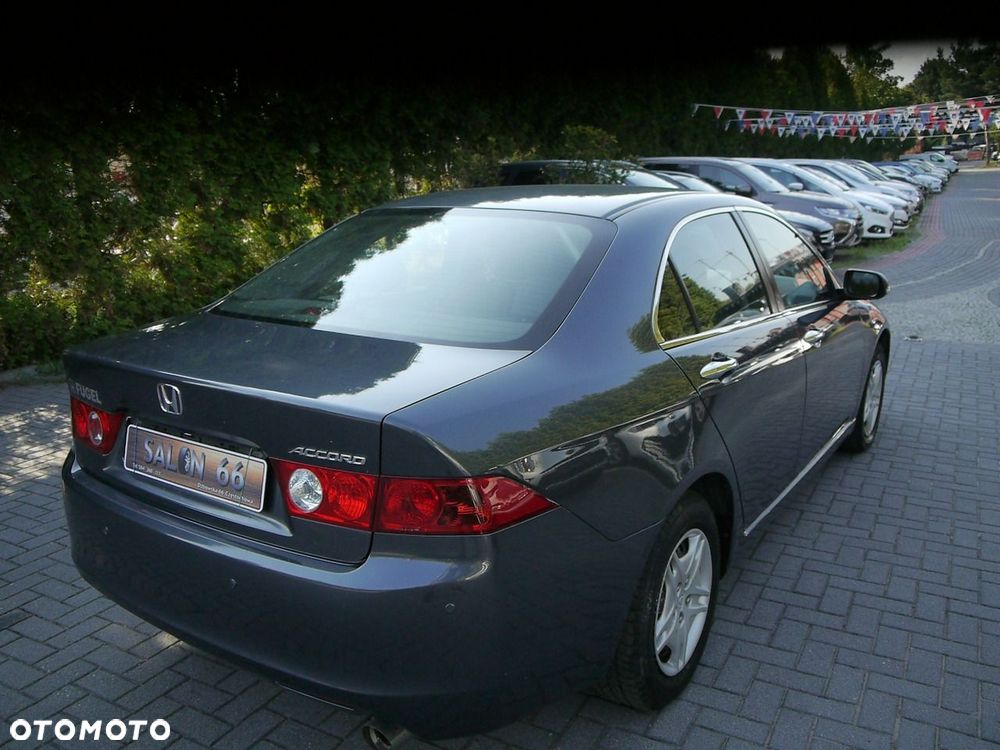 Honda Accord 2.0 Executive - 6
