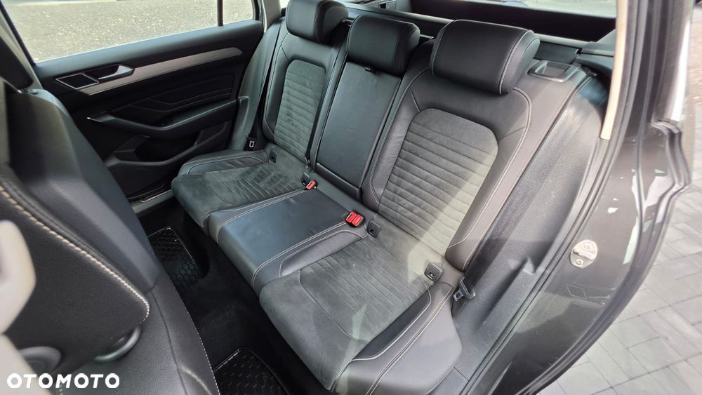 Volkswagen Passat 2.0 TDI EVO Elegance - 22