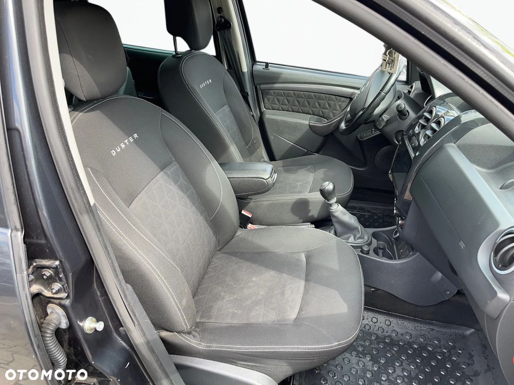 Dacia Duster 1.6 Laureate 4x4 - 13