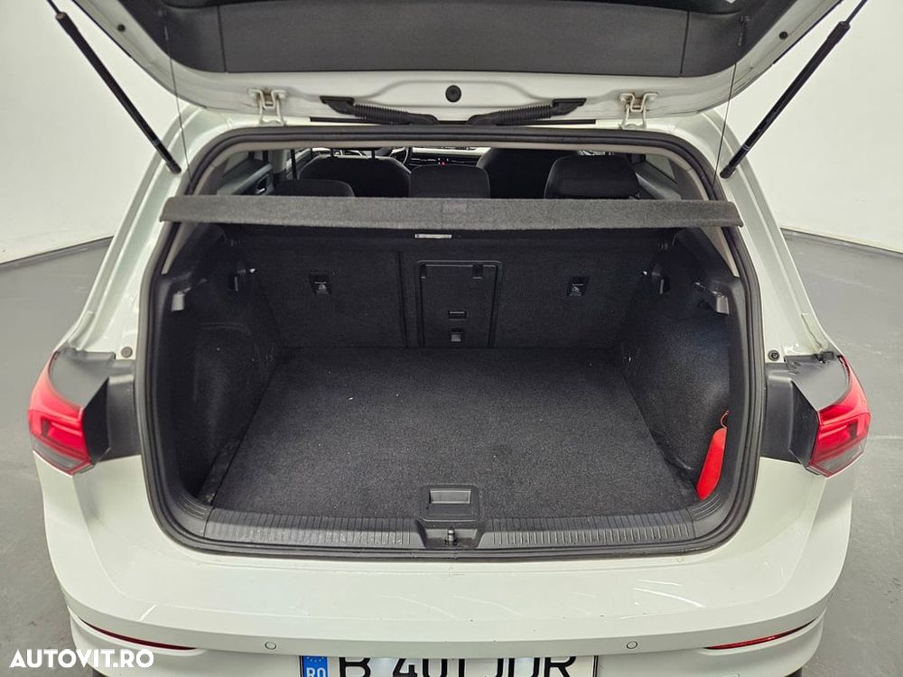 Volkswagen Golf - 10