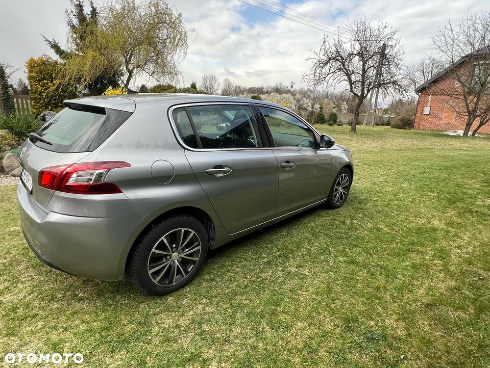 Peugeot 308 1.2 PureTech Allure S&S - 3