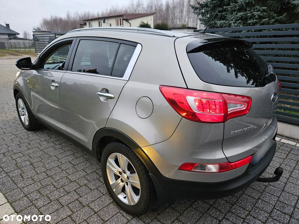 Kia Sportage 1.7 CRDI 2WD Dream-Team Edition - 11