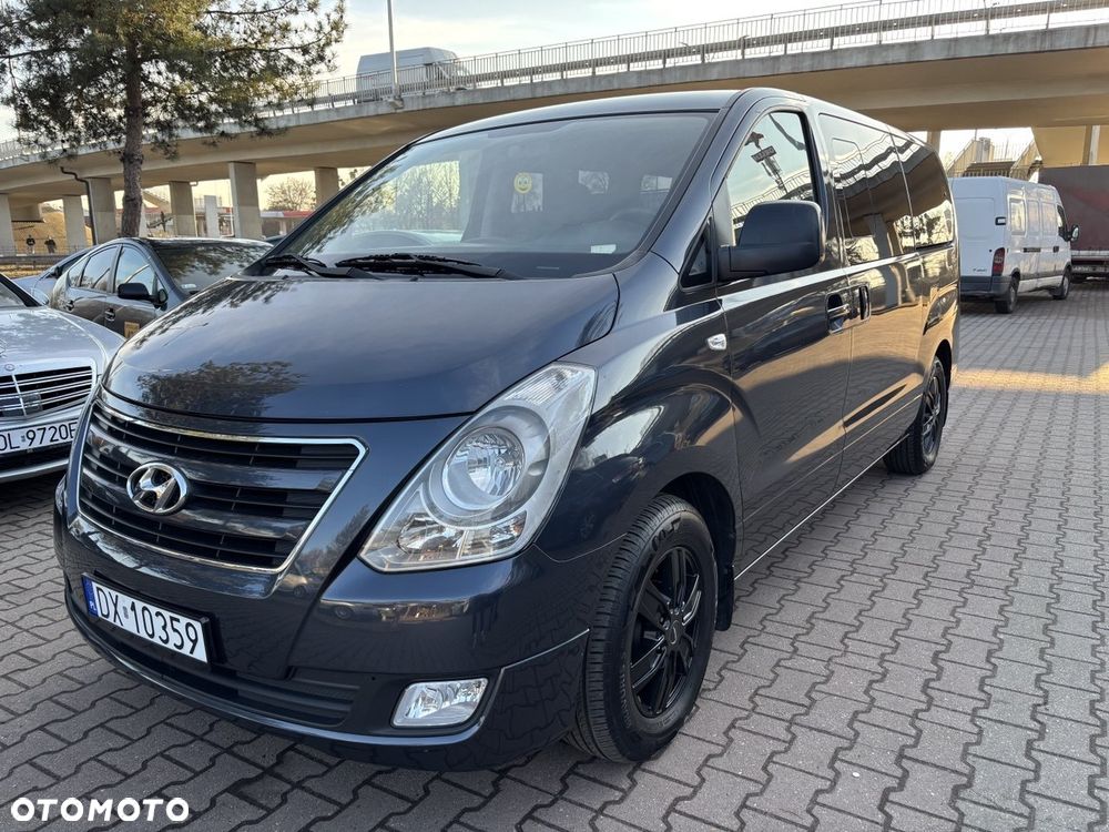 Hyundai H-1 Starex - 3