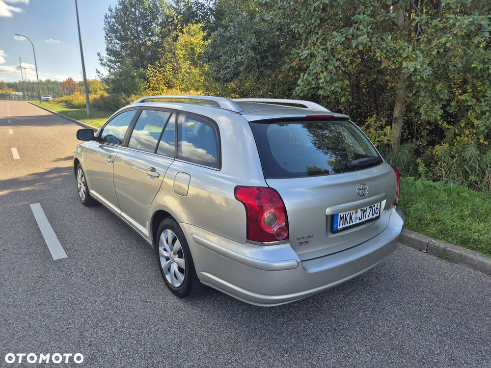 Toyota Avensis 2.0 VVT-i Sol - 5