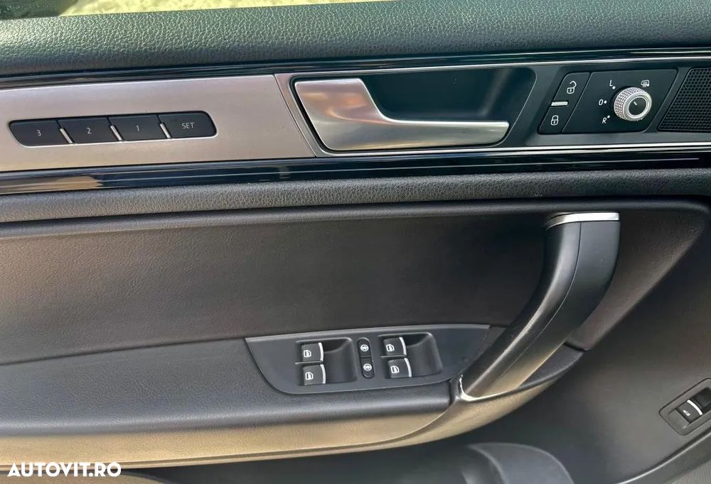 Volkswagen Touareg V6 TDI BMT Supreme Plus - 24