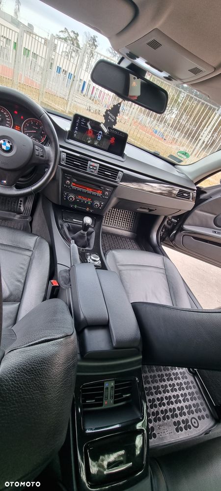 BMW Seria 3 - 32