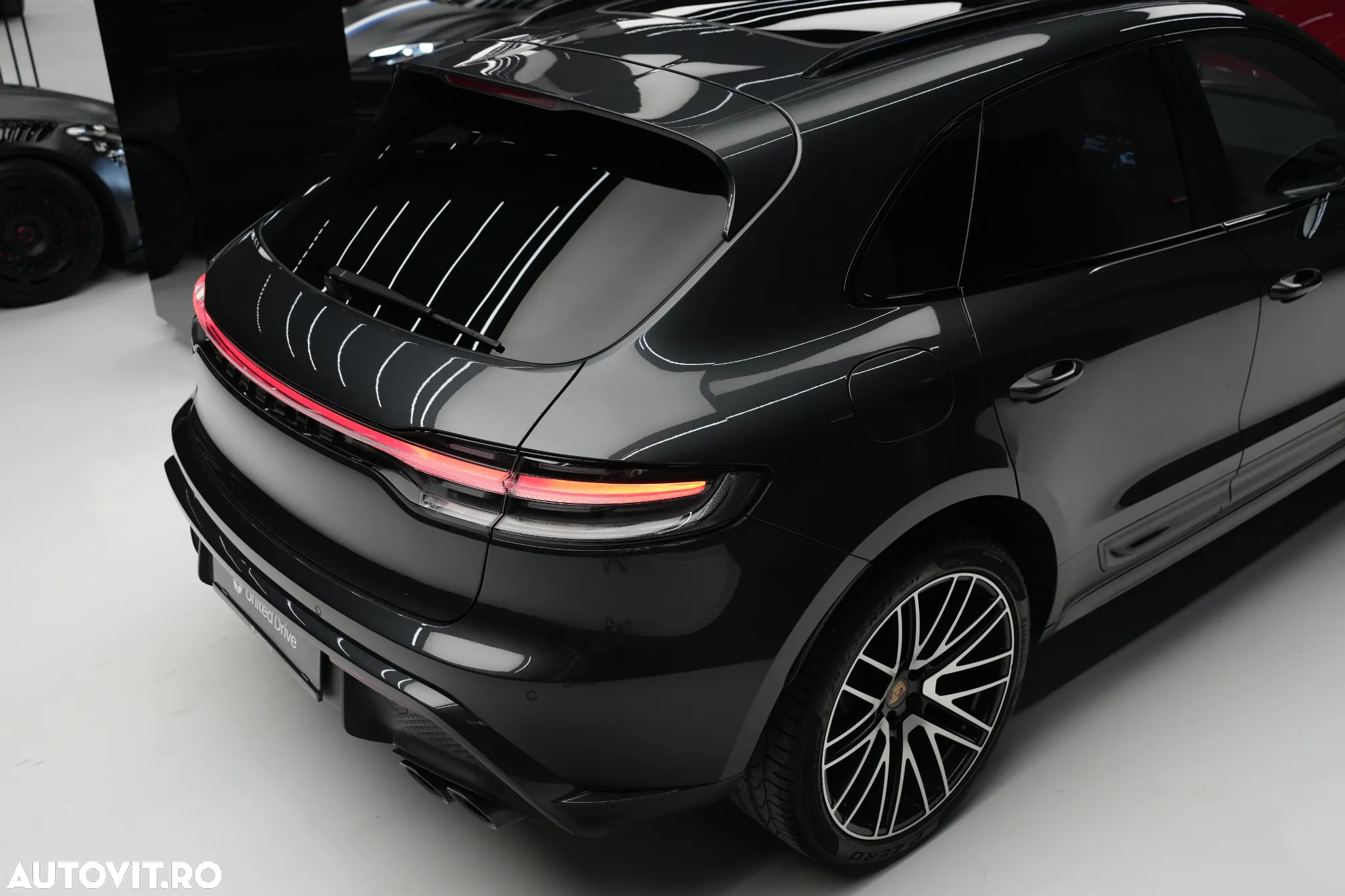 Porsche Macan T - 31