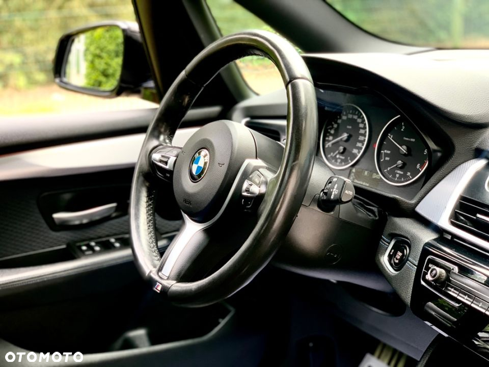 BMW Seria 2 216d M Sport - 28