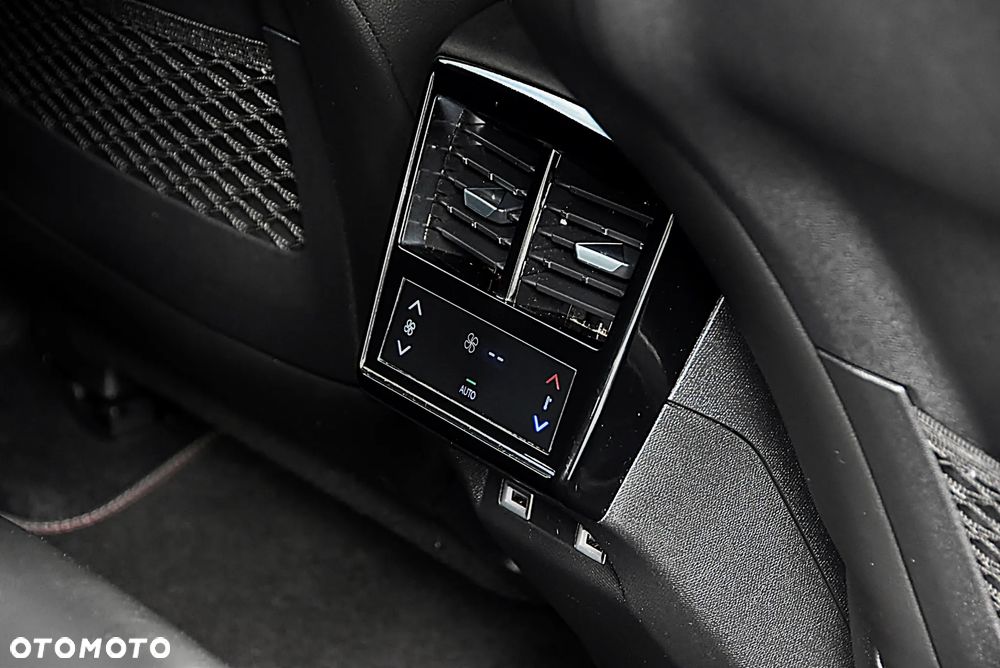 DS Automobiles DS 7 Crossback 1.6 PureTech Performance Line + - 25