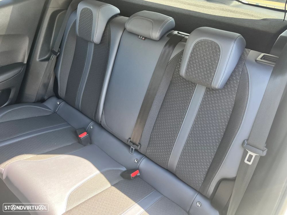 Peugeot 2008 1.5 BlueHDi Allure EAT8 - 10