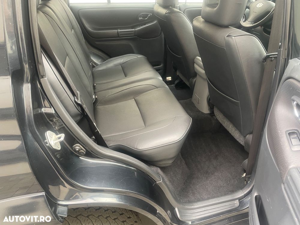 Suzuki Grand Vitara 2.0 TD A/C - 8