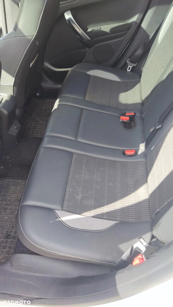 Peugeot 2008 1.2 PureTech Allure S&S - 8