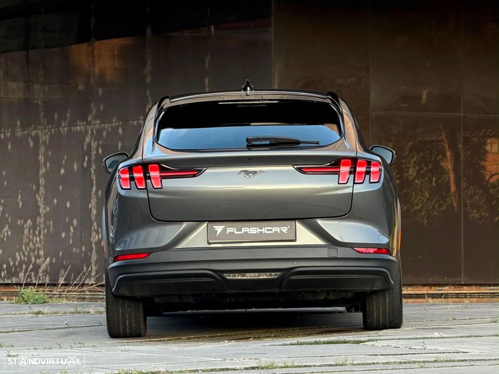 Ford Mustang Mach-E 75.7 kWh Premium AWD - 29