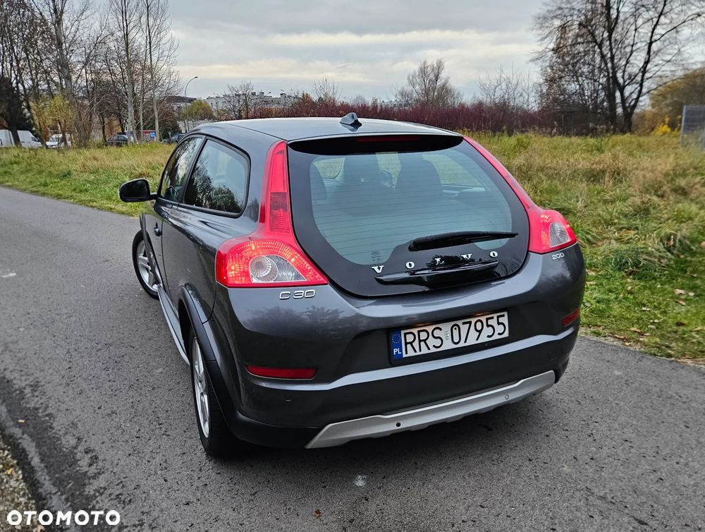 Volvo C30 2.0D Momentum - 6