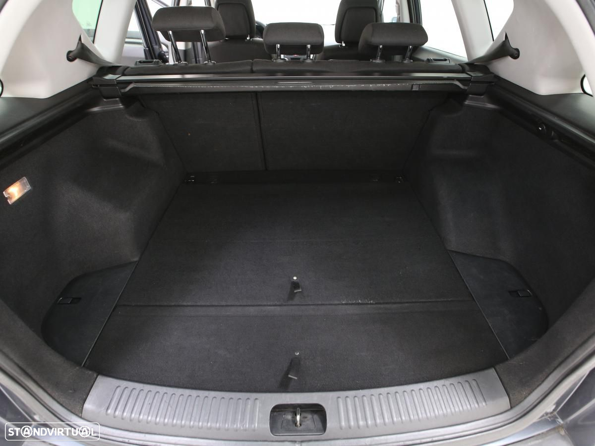 Kia Ceed - 12