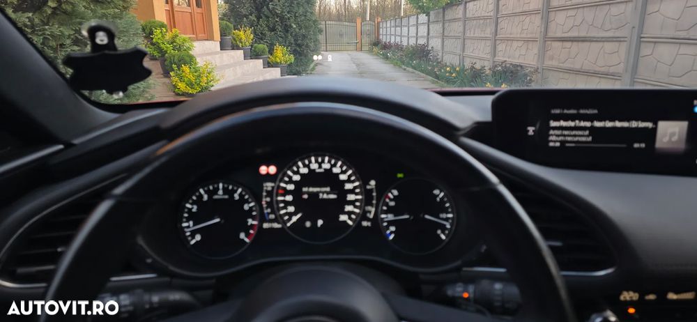 Mazda 3 e-Skyactiv G122 AT MHEV Plus - 16