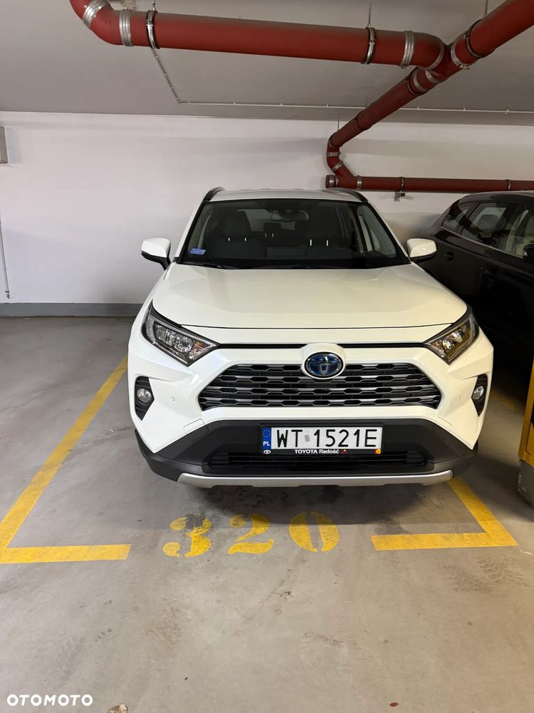 Toyota RAV4 - 1