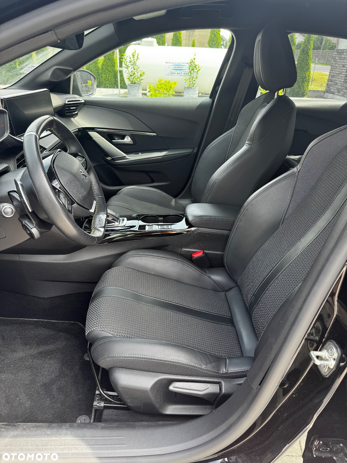Peugeot 208 PureTech 130 EAT8 GT - 7