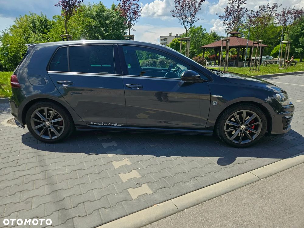 Volkswagen Golf - 23