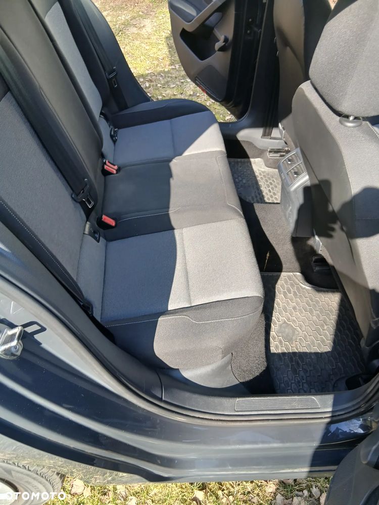 Volkswagen Golf - 21