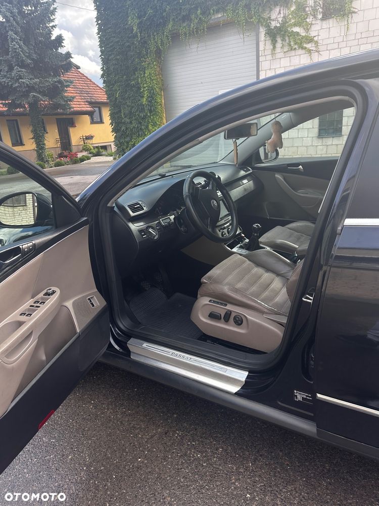 Volkswagen Passat 2.0 TDI DPF Comfortline - 11