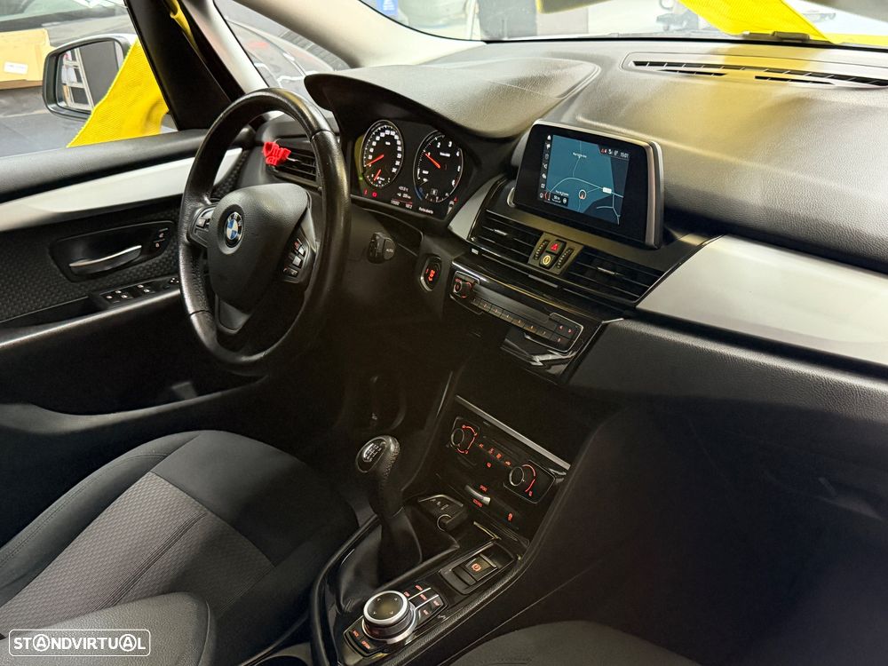 BMW 216 Active Tourer d Advantage - 29