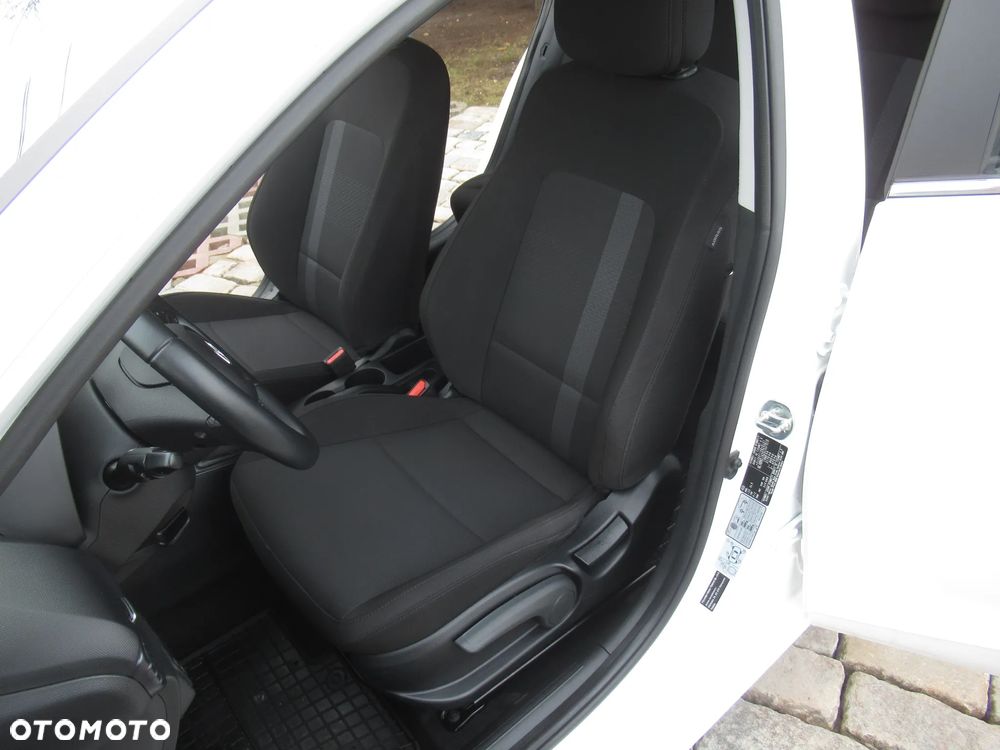 Hyundai i20 1.2 Modern - 6