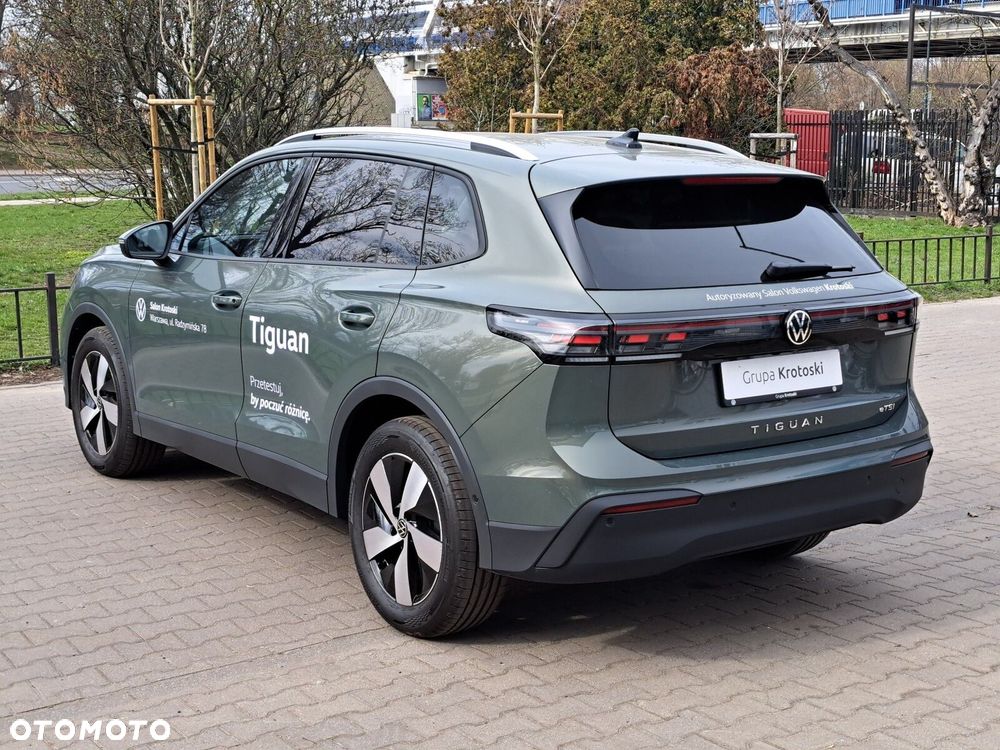 Volkswagen Tiguan - 5