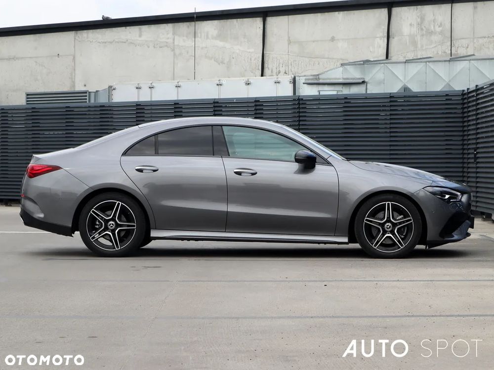 Mercedes-Benz CLA 200 AMG Line 7G-DCT - 7