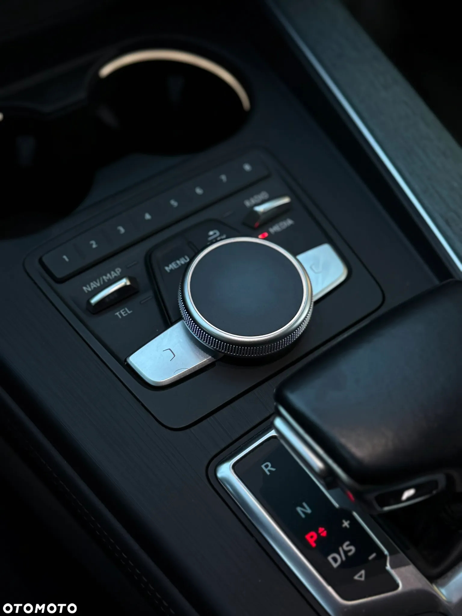 Audi A4 2.0 TDI Quattro Design S tronic - 32