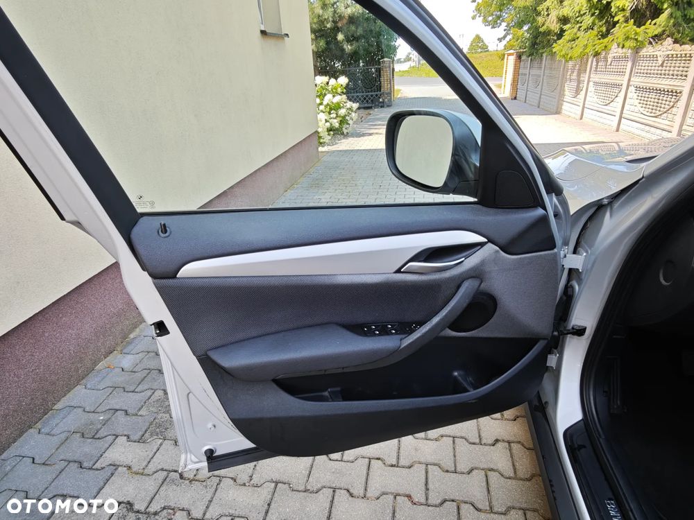 BMW X1 sDrive18i - 13