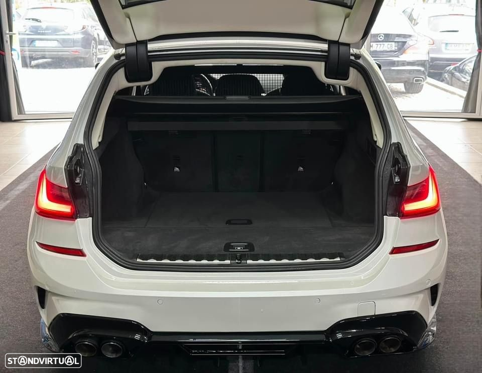 BMW 318 d Touring Pack Desportivo M Auto - 26